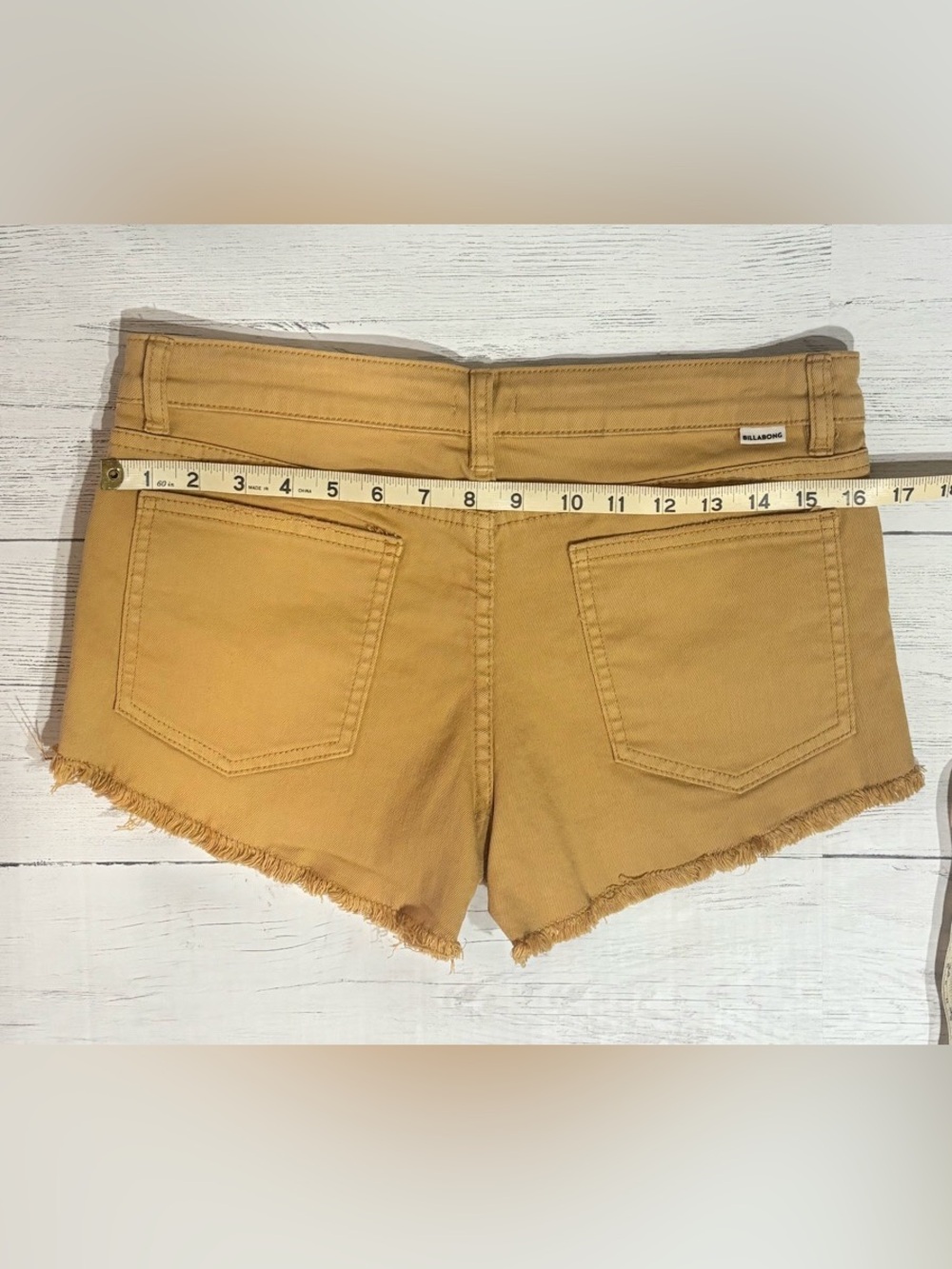 Billabong Mustard Yellow Distressed Denim Shorts Button Fly Raw Hem Size 28 - Picture 8 of 9